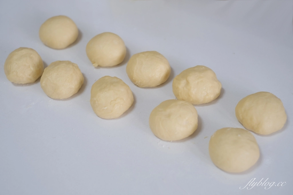 食譜分享｜甜甜圈的做法．不用烤箱免手揉食譜，第一次在家炸甜甜圈就成功 @飛天璇的口袋