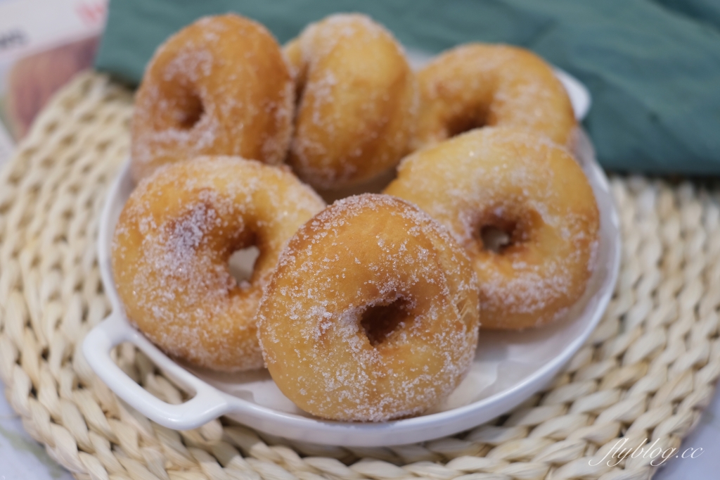 【NICONICO奶油鍋系列】2.7L日式陶瓷料理鍋｜煎、煮、炒、炸、蒸、燉、滷，一機多用的NICONICO料理鍋 @飛天璇的口袋