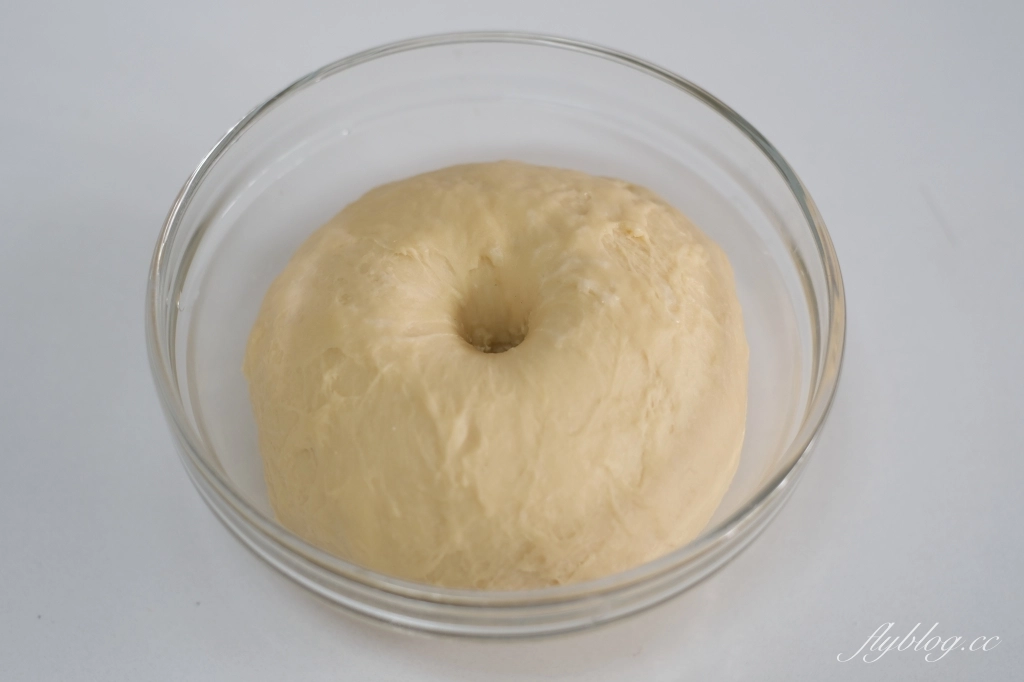 甜甜圈食譜｜沙士甜甜圈｜免攪拌機免揉麵糰，用黑松沙士做甜甜圈更方便省時 @飛天璇的口袋