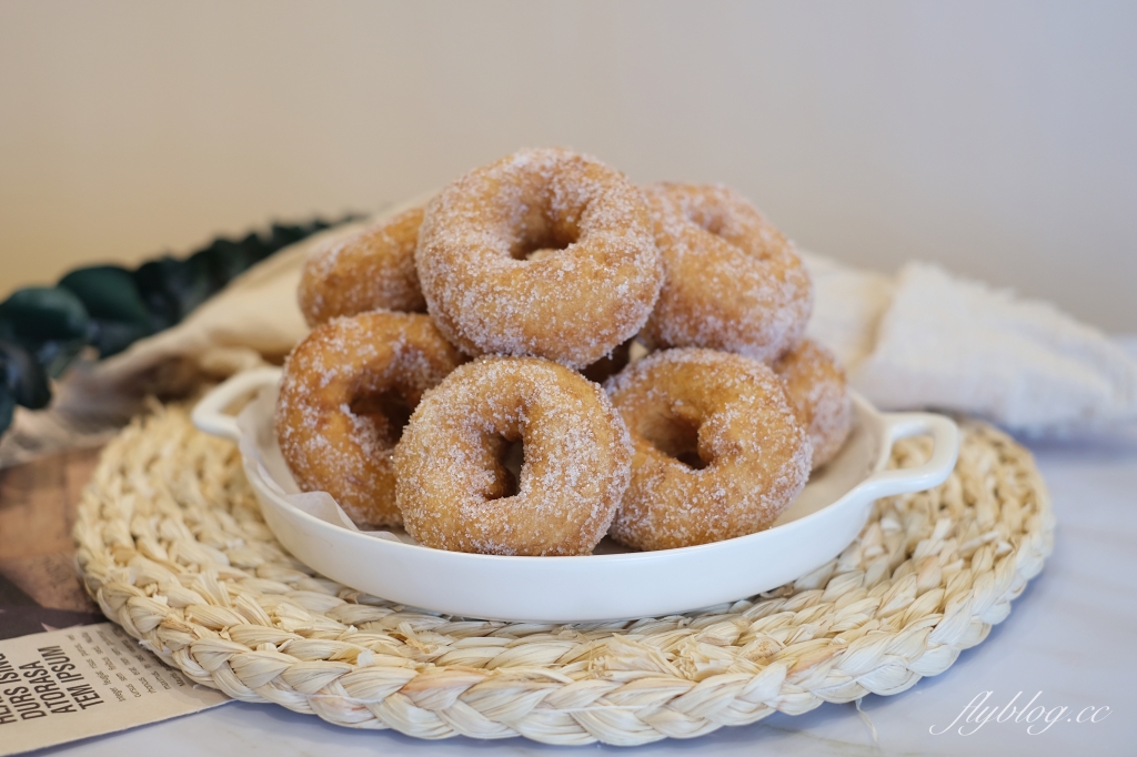 甜甜圈食譜｜沙士甜甜圈｜免攪拌機免揉麵糰，用黑松沙士做甜甜圈更方便省時 @飛天璇的口袋
