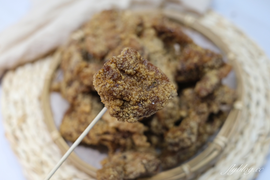 台中西區｜美村路隱藏版三角骨，開始營業2個小時就售完 @飛天璇的口袋