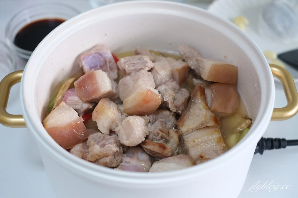 食譜分享｜滷爌肉的做法，一鍋到底的家庭滷焢肉，皮Q肉嫩油亮亮超下飯 @飛天璇的口袋
