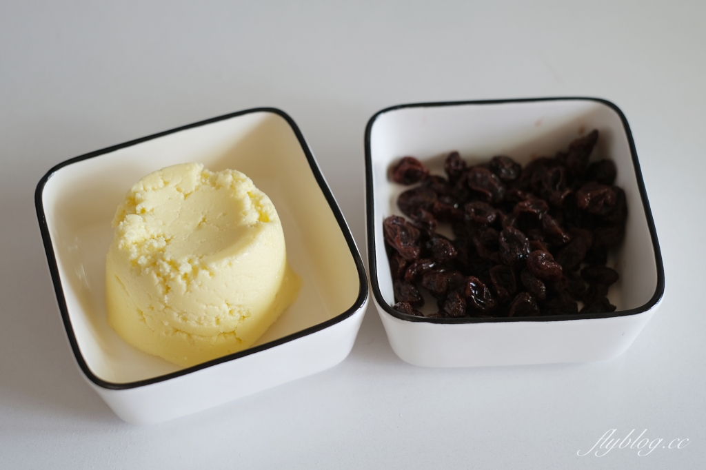 麵包食譜｜毛線球麵包做法｜新手烘焙最愛的網美級麵包，葡萄奶酥內餡口味分享 @飛天璇的口袋