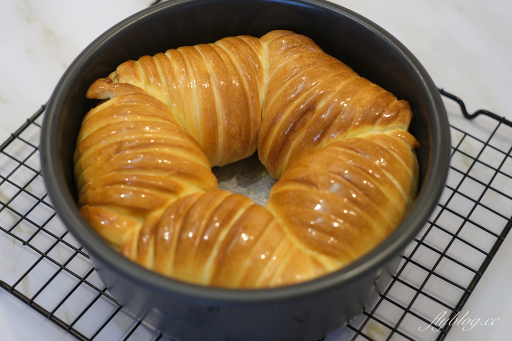 麵包食譜｜毛線球麵包做法｜新手烘焙最愛的網美級麵包，葡萄奶酥內餡口味分享 @飛天璇的口袋
