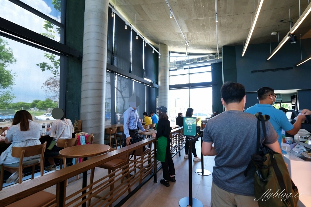 台中北屯|松竹路星巴克洲際店.第一次以棒球場為主題星巴克,臨近74快速道路和洲際棒球場 @飛天璇的口袋 台中北屯|松竹路星巴克洲際店.第一次以棒球場為主題星巴克,臨近74快速道路和洲際棒球場 @飛天璇的口袋