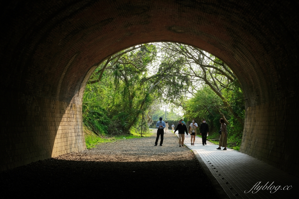 苗栗竹南|崎頂隧道文化公園,從崎頂子母隧道漫步到崎頂車站,鐵道迷必拍的火車景點,一秒進入日本動畫電影場景 @飛天璇的口袋 苗栗竹南|崎頂隧道文化公園,從崎頂子母隧道漫步到崎頂車站,鐵道迷必拍的火車景點,一秒進入日本動畫電影場景 @飛天璇的口袋