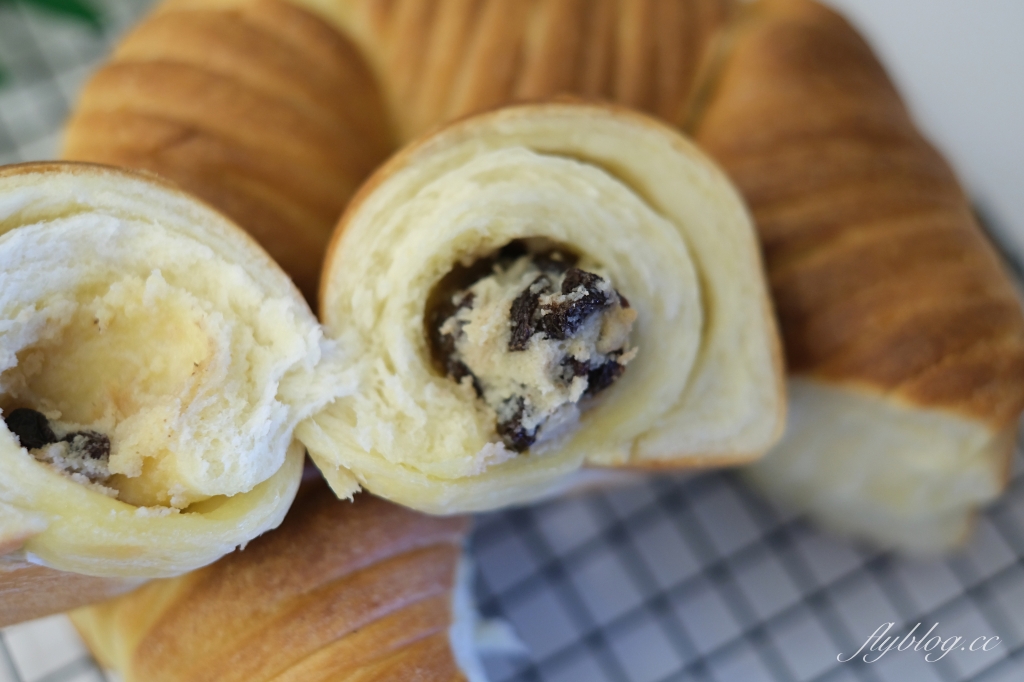 麵包食譜｜毛線球麵包做法｜新手烘焙最愛的網美級麵包，葡萄奶酥內餡口味分享 @飛天璇的口袋