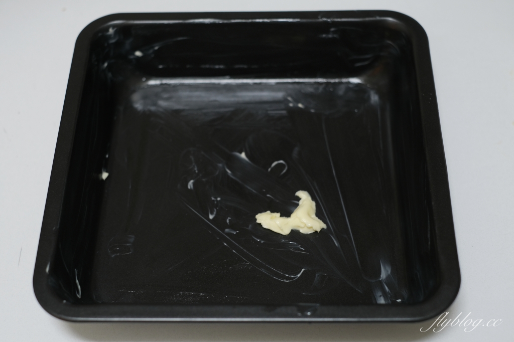 麵包食譜｜牛奶小餐包做法｜免攪拌機免手揉的牛奶小餐包，軟嫩拉絲超好吃 @飛天璇的口袋