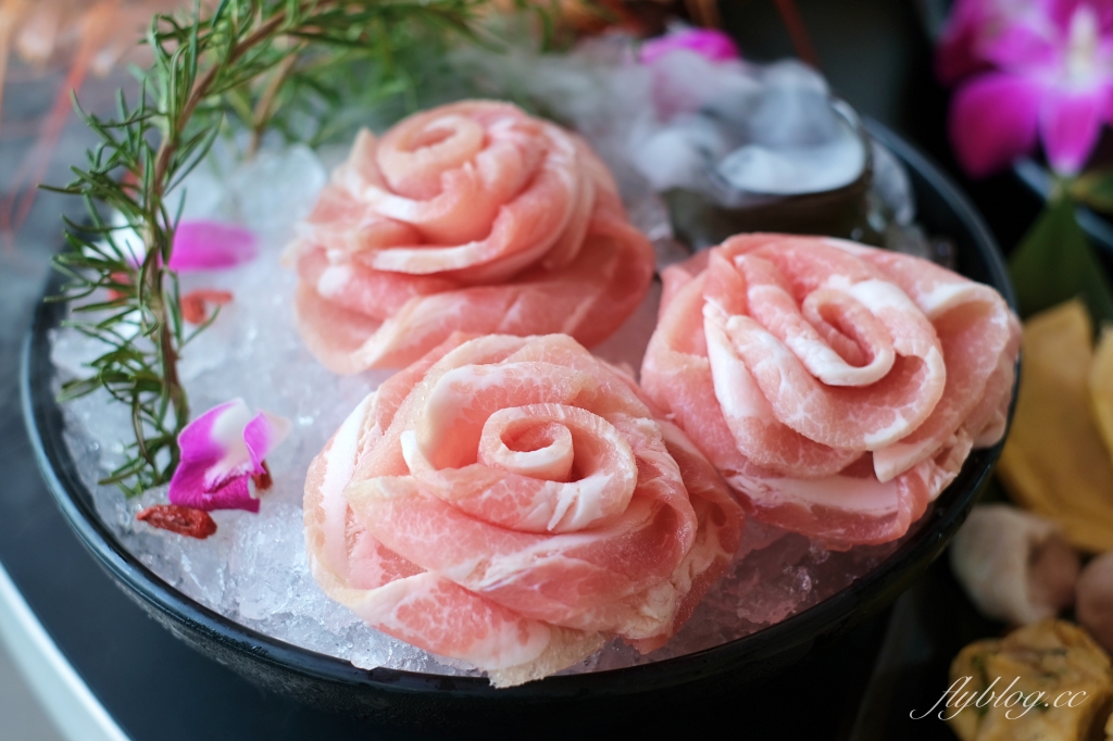 台中西區｜新馬辣經典麻辣鍋Plus+ 台中公益店，台中麻辣火鍋吃到飽 @飛天璇的口袋