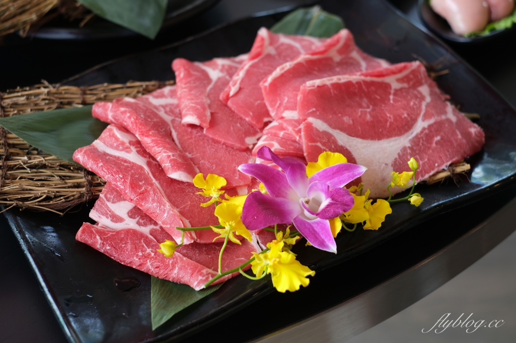 台中西區｜新馬辣經典麻辣鍋Plus+ 台中公益店，台中麻辣火鍋吃到飽 @飛天璇的口袋