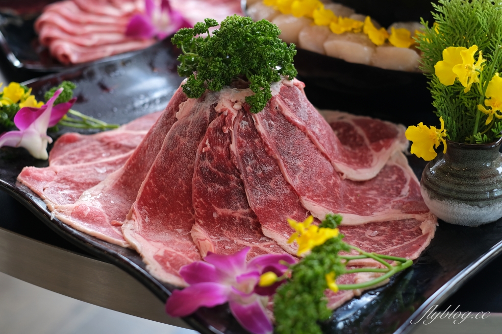 台中西區｜新馬辣經典麻辣鍋Plus+ 台中公益店，台中麻辣火鍋吃到飽 @飛天璇的口袋