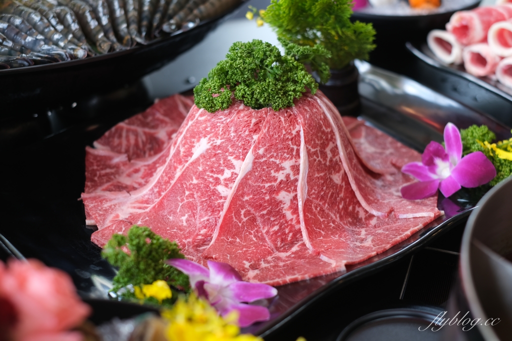 台中西區｜新馬辣經典麻辣鍋Plus+ 台中公益店，台中麻辣火鍋吃到飽 @飛天璇的口袋