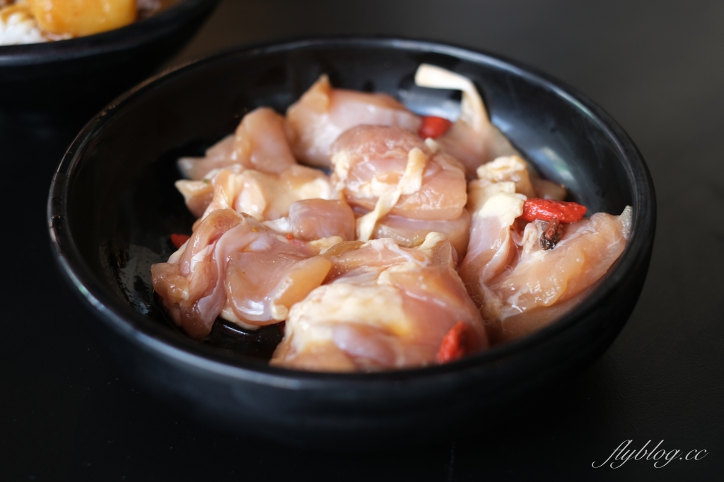 台中西區｜新馬辣經典麻辣鍋Plus+ 台中公益店，台中麻辣火鍋吃到飽 @飛天璇的口袋