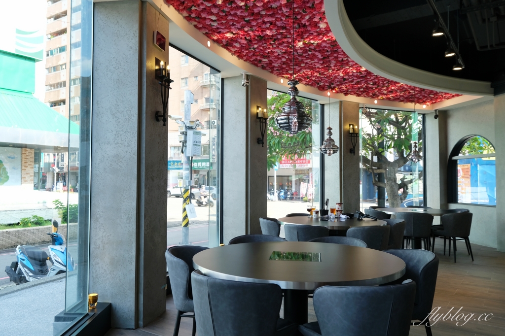 台中西區｜新馬辣經典麻辣鍋Plus+ 台中公益店，台中麻辣火鍋吃到飽 @飛天璇的口袋