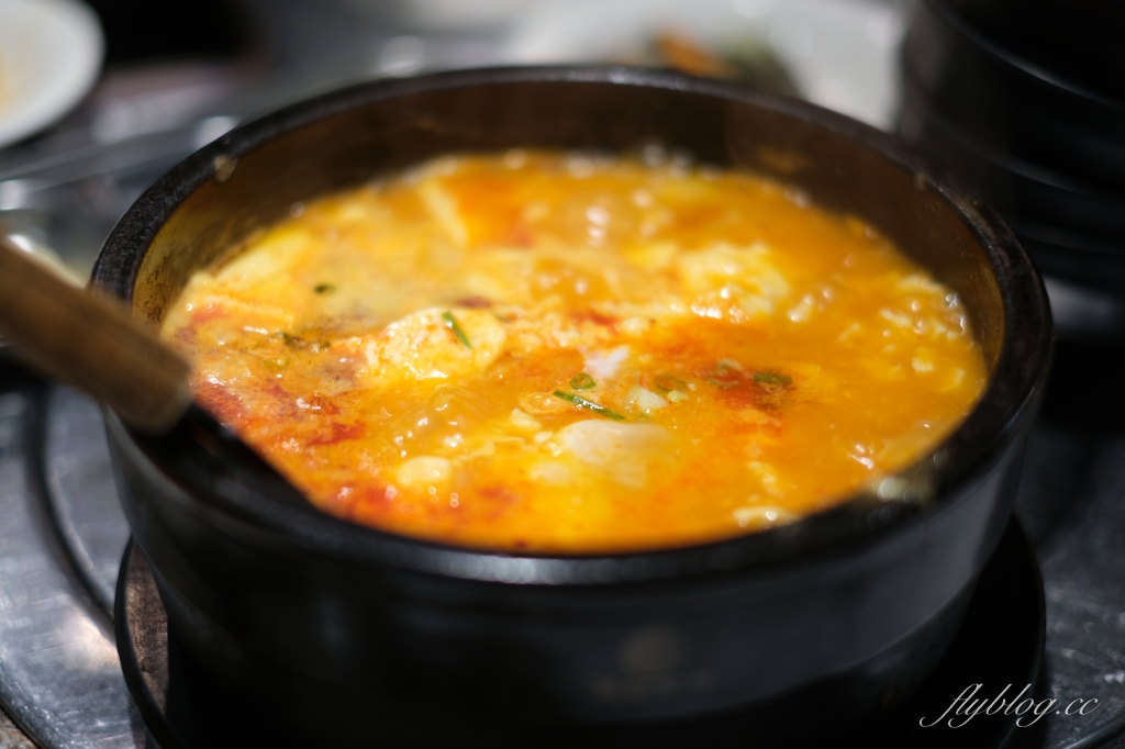 台北松山｜韓食堂한식당，台北必吃韓式料理，道地的韓國豬腳和水冷麵(附菜單) @飛天璇的口袋