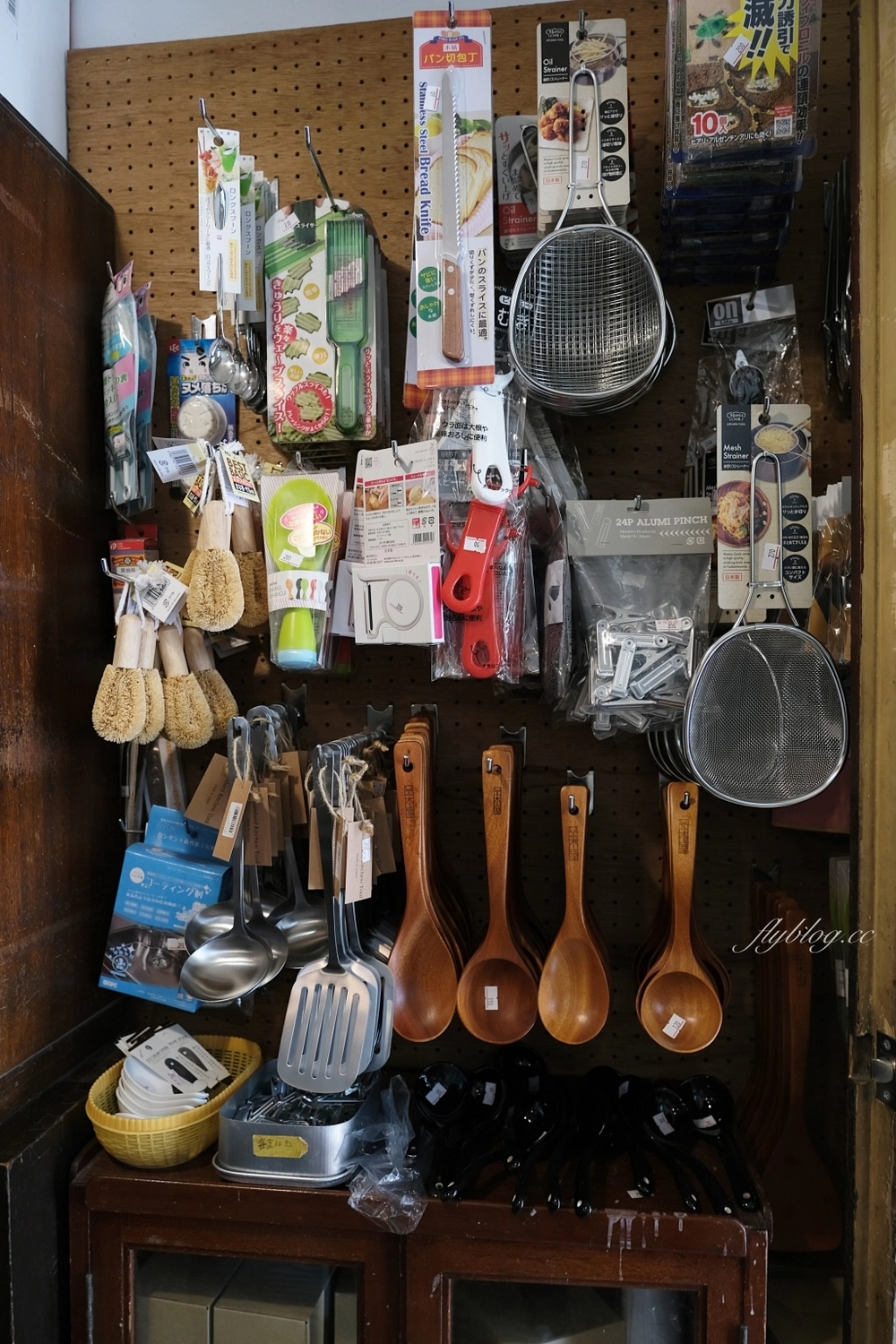 台南中區｜餐桌上的鹿早，台南超美餐具選物店，浪漫的九重葛老屋，IG上台南熱門打卡景點 @飛天璇的口袋