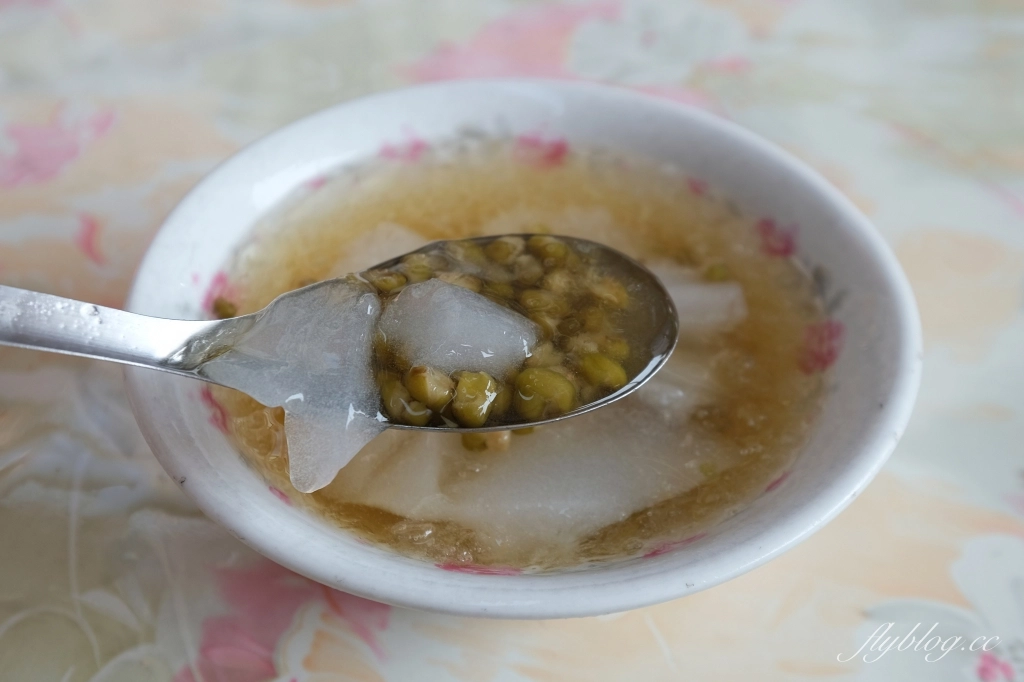 彰化鹿港｜發記粉粿．鹿港第一市場50年粉粿冰，每日純手工製作的古早味 @飛天璇的口袋