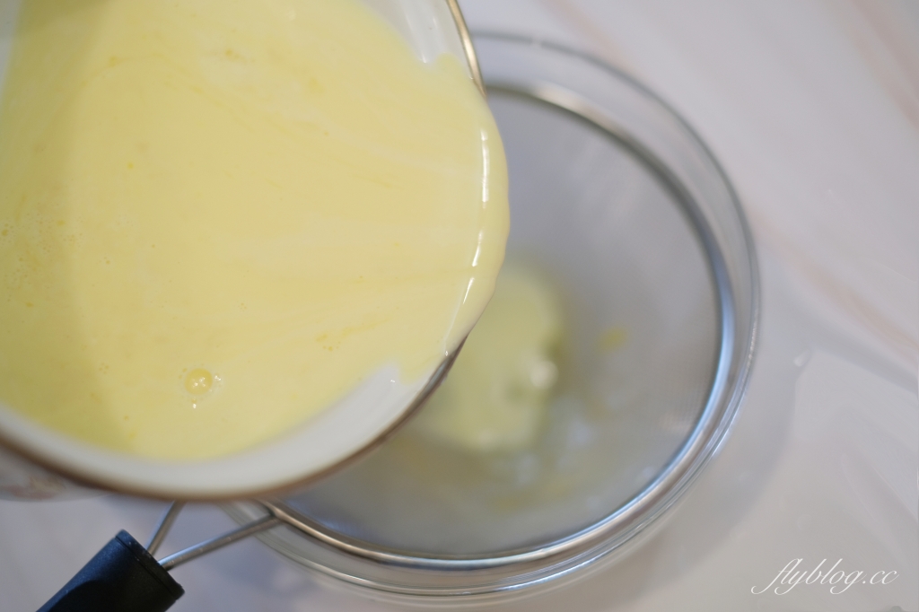 食譜分享｜日式焦糖布丁做法，香醇又滑嫩的古早味布丁，烤箱和大同電鍋都可以在家做 @飛天璇的口袋