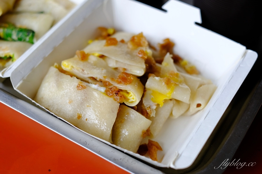花蓮美食｜黎明紅茶，花蓮在地30年的傳統早餐，推薦蛋餅和復古味台式馬卡龍 @飛天璇的口袋