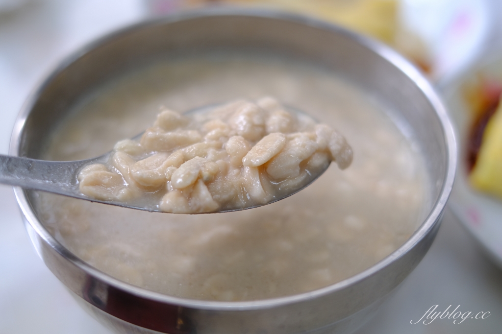 花蓮美食｜廟口紅茶，花蓮廟口50年鋼管紅茶，必吃經典台式早餐，台式馬卡龍伴手禮 @飛天璇的口袋