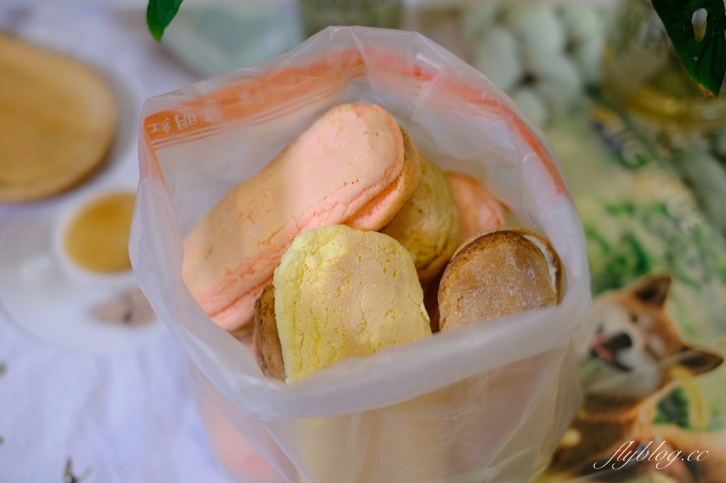 花蓮美食｜黎明紅茶，花蓮在地30年的傳統早餐，推薦蛋餅和復古味台式馬卡龍 @飛天璇的口袋