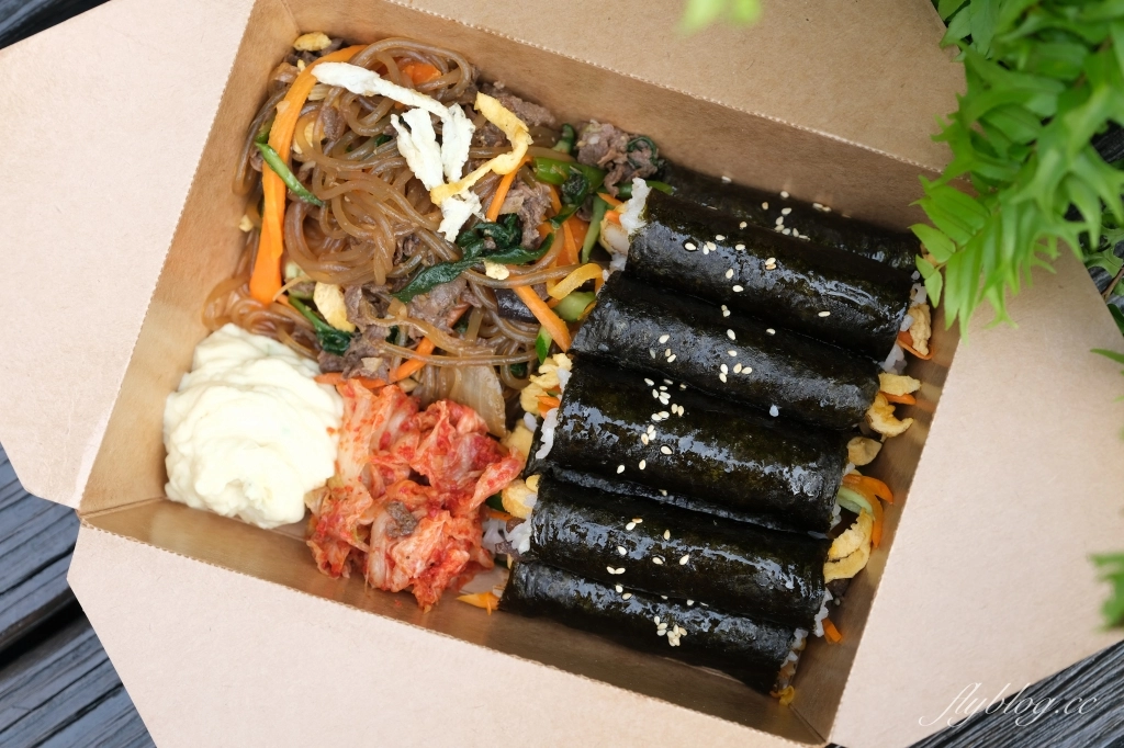 韓式紫菜飯捲做法｜不用再看著韓劇流口水了，韓國街頭麻藥飯捲在家輕鬆自己做 @飛天璇的口袋