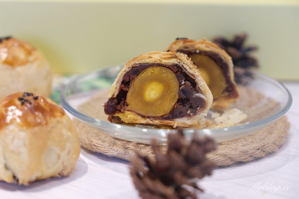 台中西屯｜肉桂菲．台中私人烘焙坊，吐司、鹽可頌、肉桂捲和蛋黃酥都好吃 @飛天璇的口袋