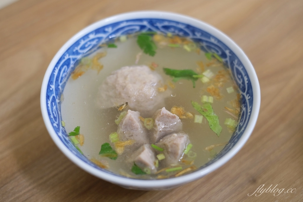 苗栗大湖｜食朝食晝．隱身市場內的文青風客家麵館，水晶餃和乾麵都很好吃 @飛天璇的口袋