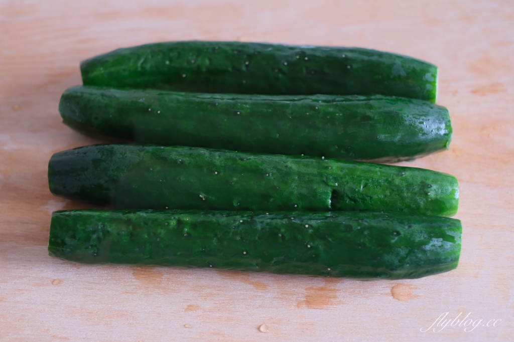 雪碧小黃瓜｜零廚藝！抖音爆紅的雪碧小黃瓜，不用動鍋鏟的夏季涼拌菜 @飛天璇的口袋