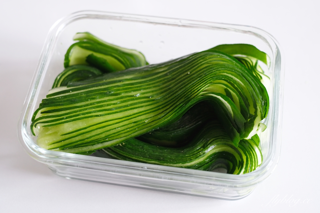 雪碧小黃瓜｜零廚藝！抖音爆紅的雪碧小黃瓜，不用動鍋鏟的夏季涼拌菜 @飛天璇的口袋