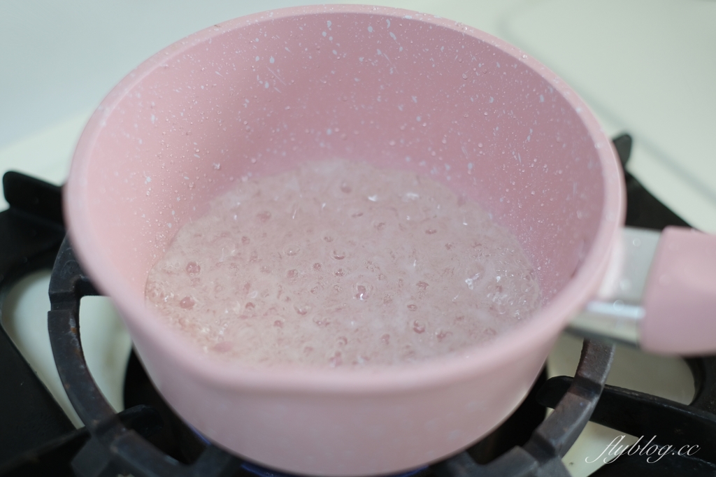 食譜分享｜日式焦糖布丁做法，香醇又滑嫩的古早味布丁，烤箱和大同電鍋都可以在家做 @飛天璇的口袋