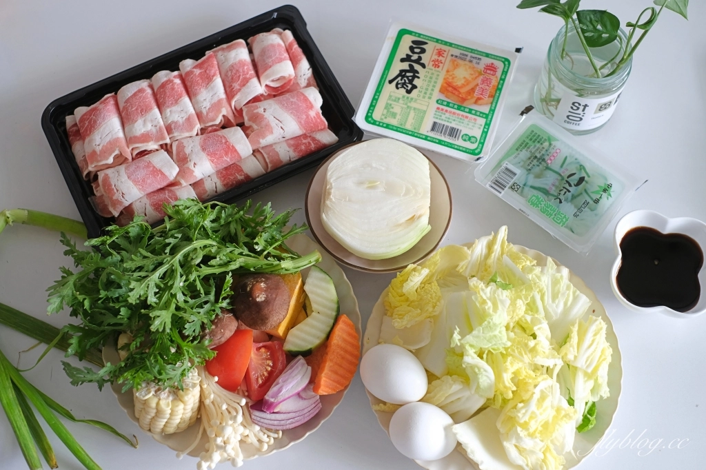 壽喜燒做法｜一鍋到底的壽喜燒食譜，超簡單壽喜燒醬汁比例 @飛天璇的口袋