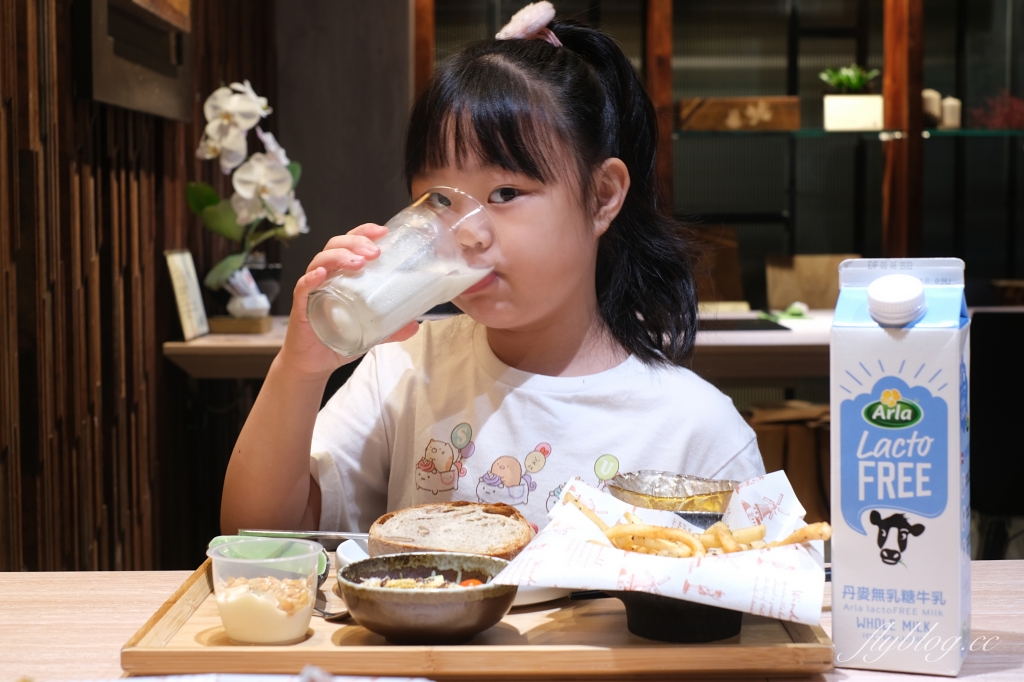 生活分享｜Arla無乳糖牛乳．來自北歐丹麥的無乳糖牛奶，生吐司蛋糕食譜大公開，乳糖不耐症也能安心吃放心喝 @飛天璇的口袋