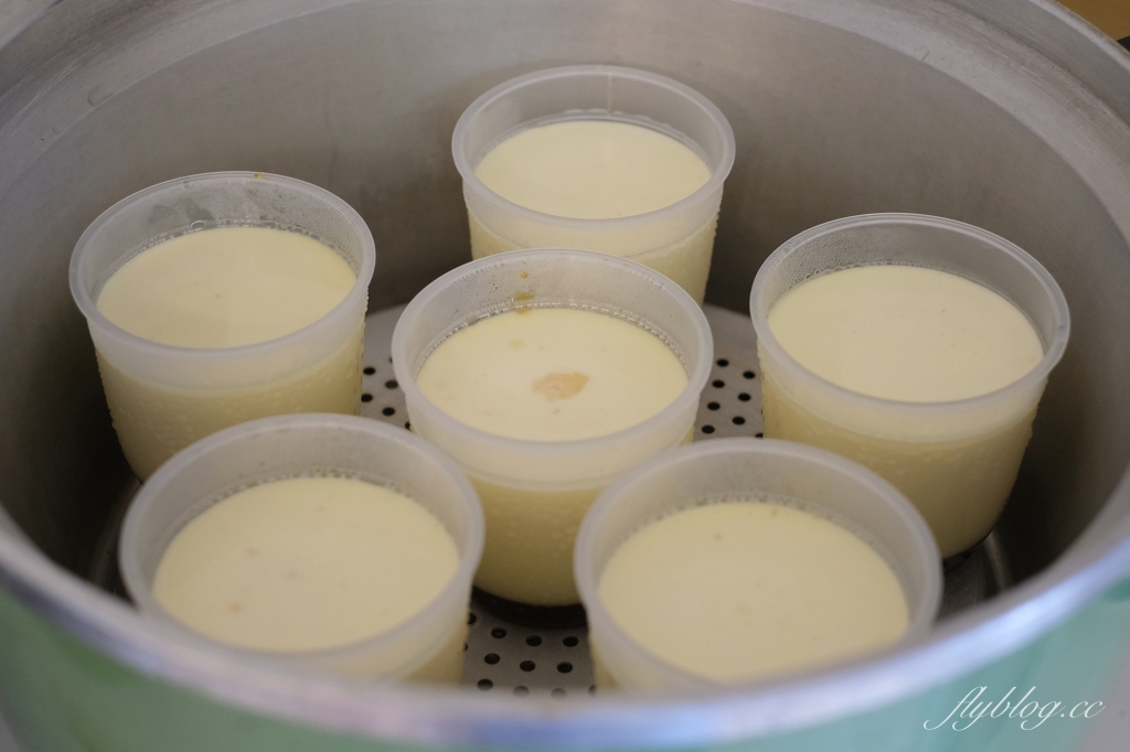 食譜分享｜日式焦糖布丁做法，香醇又滑嫩的古早味布丁，烤箱和大同電鍋都可以在家做 @飛天璇的口袋