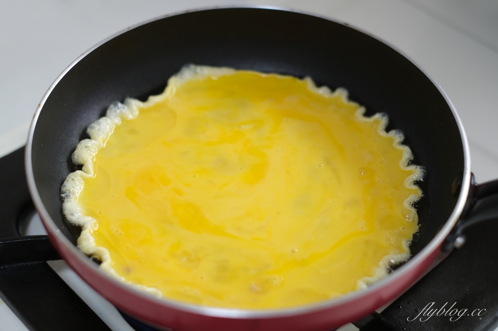 韓式紫菜飯捲做法｜不用再看著韓劇流口水了，韓國街頭麻藥飯捲在家輕鬆自己做 @飛天璇的口袋