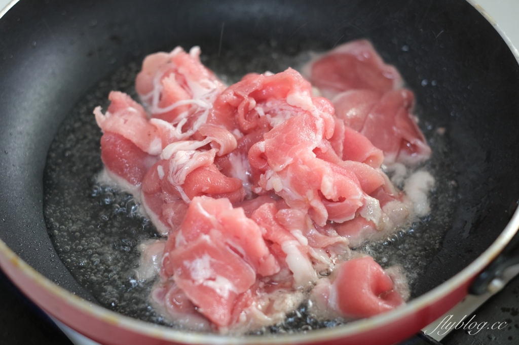 韓式紫菜飯捲做法｜不用再看著韓劇流口水了，韓國街頭麻藥飯捲在家輕鬆自己做 @飛天璇的口袋