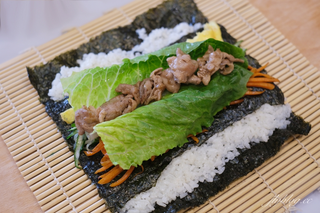 韓式紫菜飯捲做法｜不用再看著韓劇流口水了，韓國街頭麻藥飯捲在家輕鬆自己做 @飛天璇的口袋