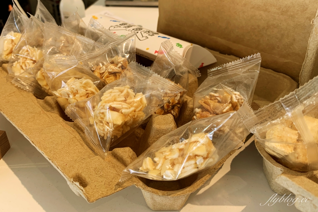 台中西區｜魚刺人雞蛋糕．風靡全台的爆漿雞蛋糕，台中審計新村超人氣雞蛋糕 @飛天璇的口袋