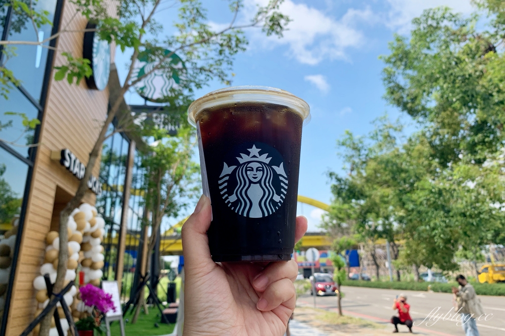 台中北屯|松竹路星巴克洲際店.第一次以棒球場為主題星巴克,臨近74快速道路和洲際棒球場 @飛天璇的口袋 台中北屯|松竹路星巴克洲際店.第一次以棒球場為主題星巴克,臨近74快速道路和洲際棒球場 @飛天璇的口袋