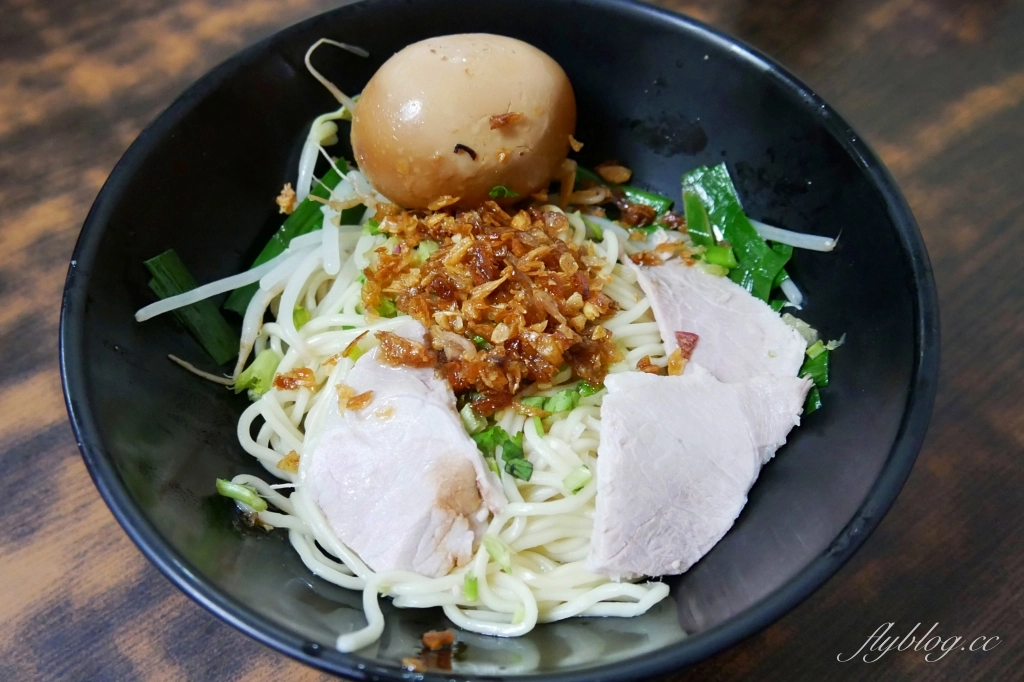 台中西區｜水源地玉里麵．台中也有好吃的玉里麵，用餐時間總是滿滿的人潮 @飛天璇的口袋