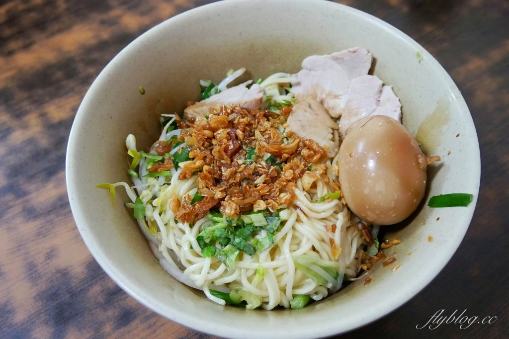 台中西區｜水源地玉里麵．台中也有好吃的玉里麵，用餐時間總是滿滿的人潮 @飛天璇的口袋