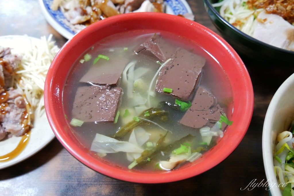 台中西區｜水源地玉里麵．台中也有好吃的玉里麵，用餐時間總是滿滿的人潮 @飛天璇的口袋