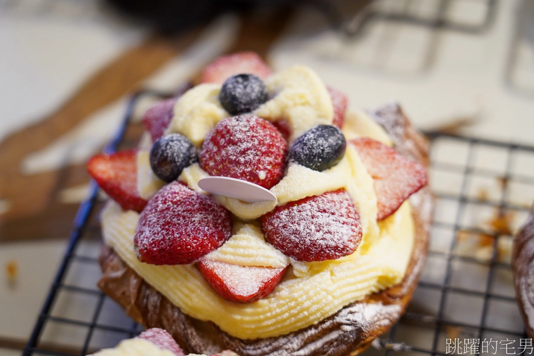 花蓮美食｜找到了可頌小売所，花蓮超隱密可頌專賣店，每天開門3個半小時就完售 @飛天璇的口袋