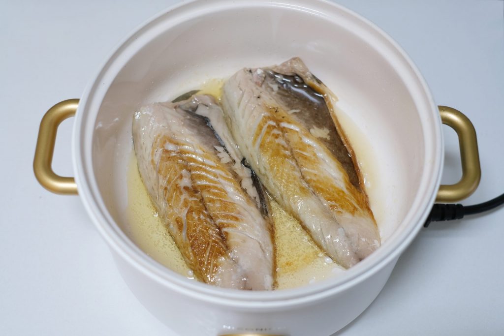 【NICONICO奶油鍋系列】2.7L日式陶瓷料理鍋｜煎、煮、炒、炸、蒸、燉、滷，一機多用的NICONICO料理鍋 @飛天璇的口袋