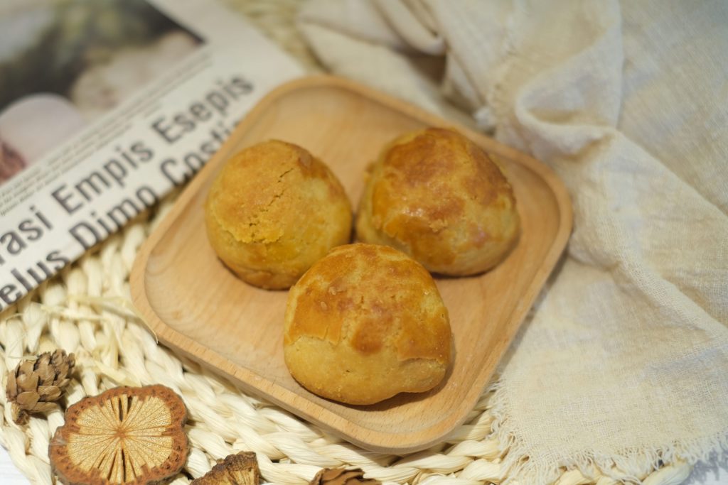 台南南區｜小丞事麵包烘焙坊．一期一會的菠蘿蛋黃酥，每天開賣三小時內完售 @飛天璇的口袋