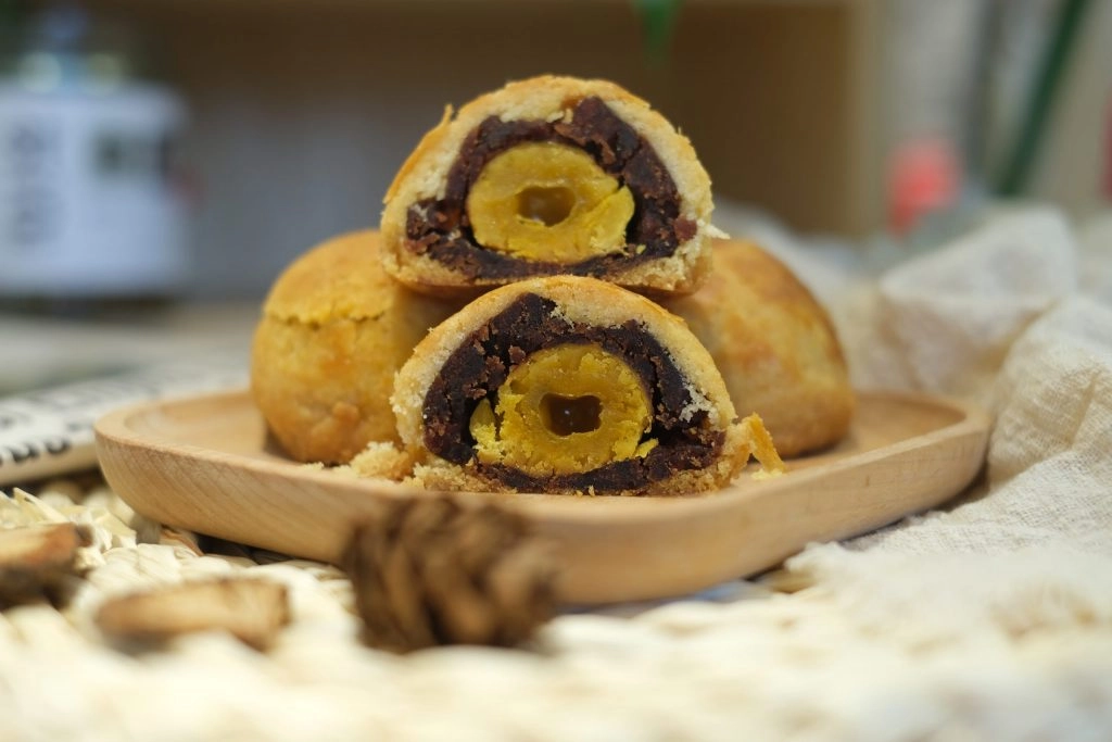 台南南區｜小丞事麵包烘焙坊．一期一會的菠蘿蛋黃酥，每天開賣三小時內完售 @飛天璇的口袋