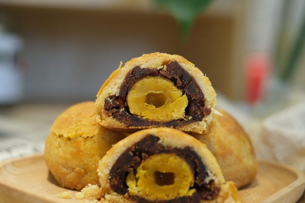 台南南區｜小丞事麵包烘焙坊．一期一會的菠蘿蛋黃酥，每天開賣三小時內完售 @飛天璇的口袋