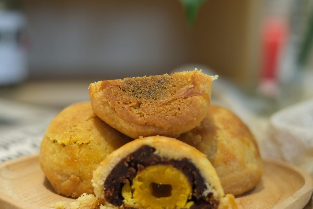 台南南區｜小丞事麵包烘焙坊．一期一會的菠蘿蛋黃酥，每天開賣三小時內完售 @飛天璇的口袋