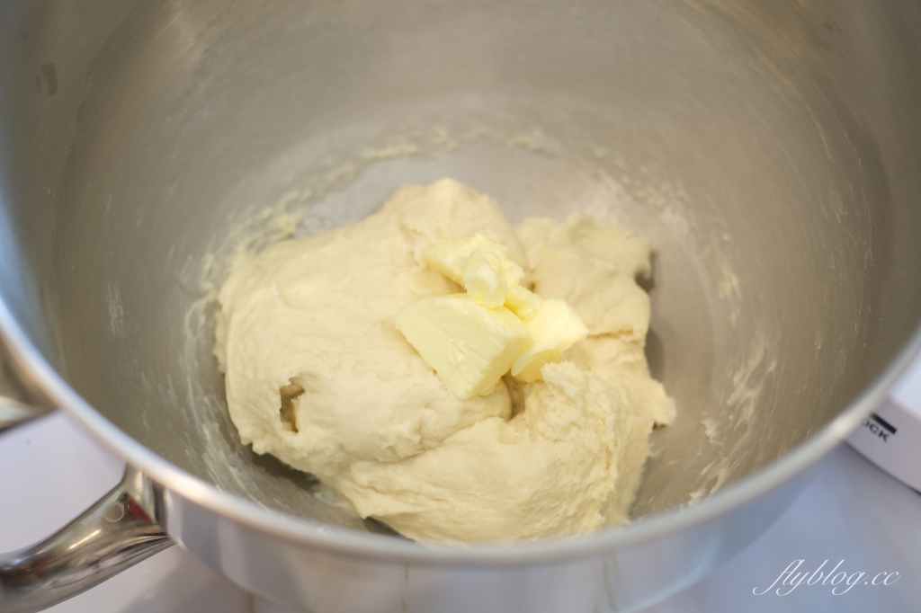 麵包食譜｜生吐司做法｜使用直接法做生吐司食譜，香甜美味又牽絲的口感(攪拌機) @飛天璇的口袋