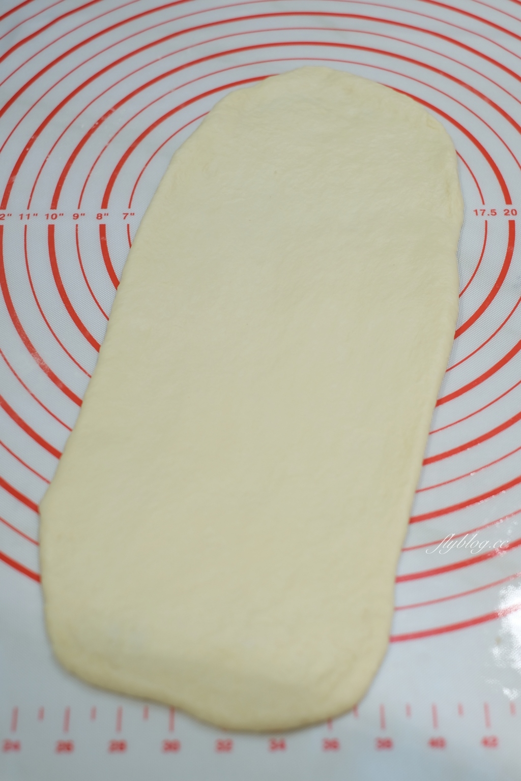 麵包食譜｜生吐司做法｜使用直接法做生吐司食譜，香甜美味又牽絲的口感(攪拌機) @飛天璇的口袋